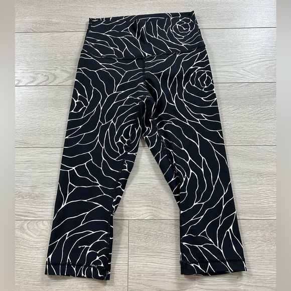 Lululemon Wunder Under Hi-Rise 1/2 Tight Full-On Luxtreme Radiate Rose Alpine - Picture 4 of 13